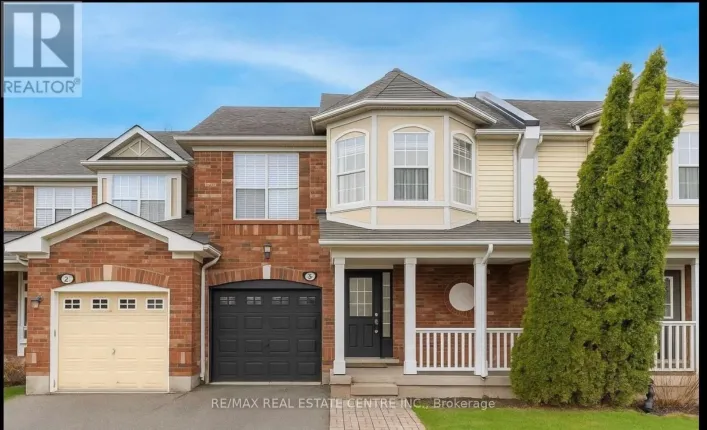 454 COLLIS COURT, Milton