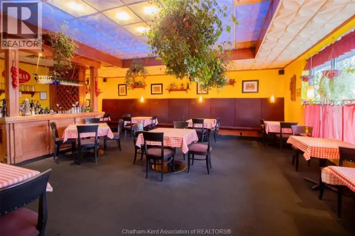 455 Grand AVENUE East, Chatham