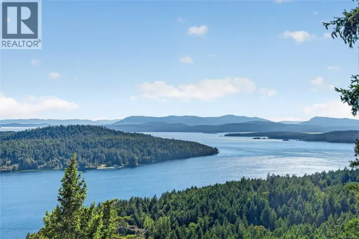 455 Heck Hill Rd, Mayne Island