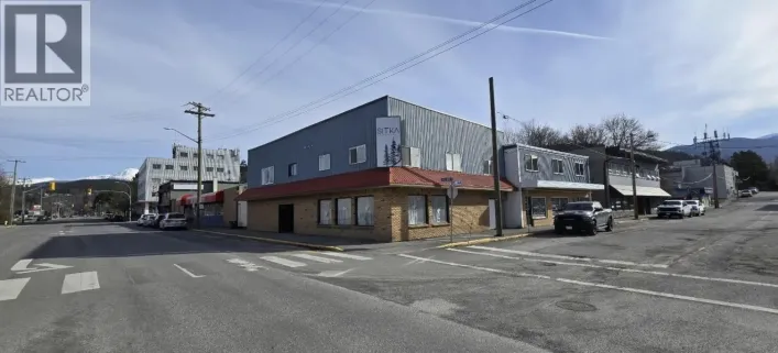 4558 LAZELLE AVENUE, Terrace