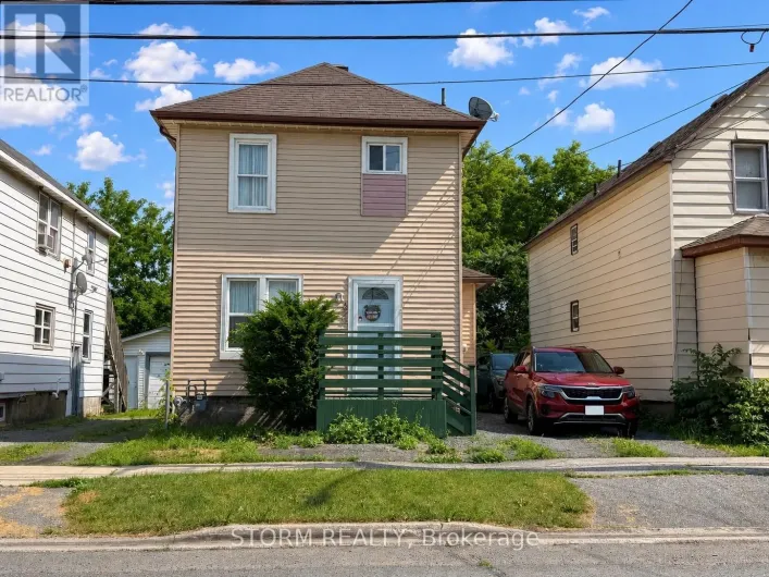 456 4TH STREET W, Cornwall