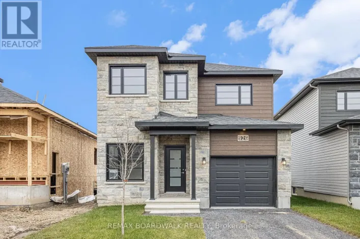456 FALCON LANE, Russell