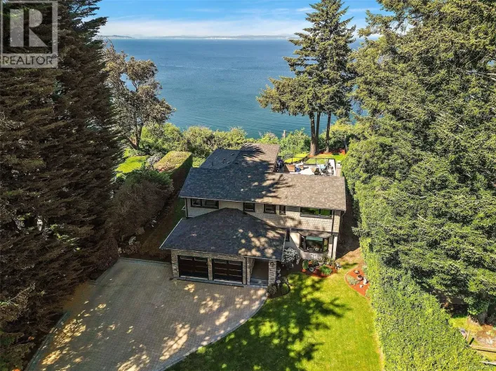 4561 Bissenden Pl, Saanich
