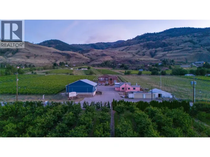 4564 Highway 97, Oliver