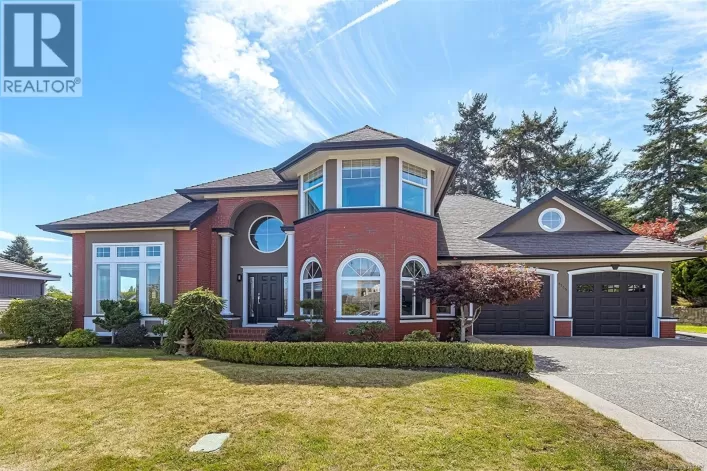 4566 Gordon Point Dr, Saanich