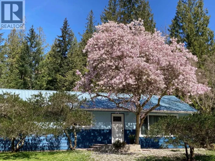 4569 FRANCIS PENINSULA ROAD, Madeira Park