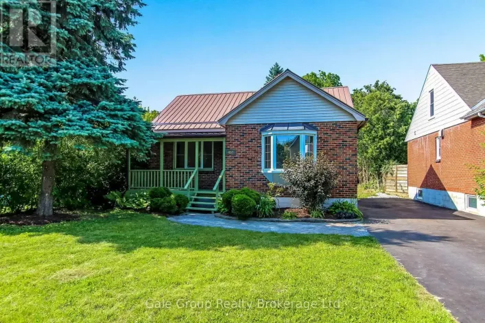 457 BRANT STREET, Woodstock