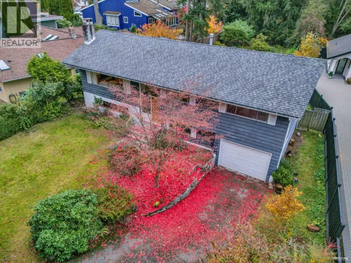 4578 CAPILANO ROAD, North Vancouver
