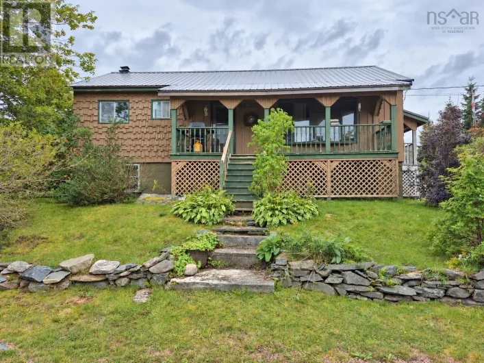 4578 Highway 7, Liscomb