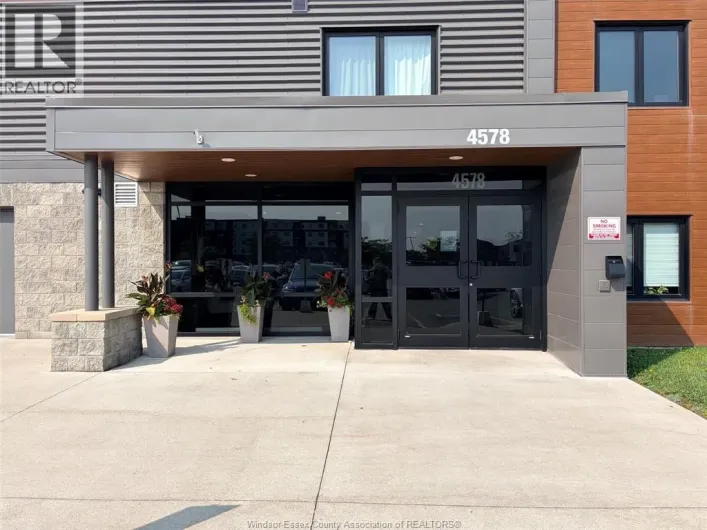 4578 HURON CHURCH LINE Unit# 104, LaSalle