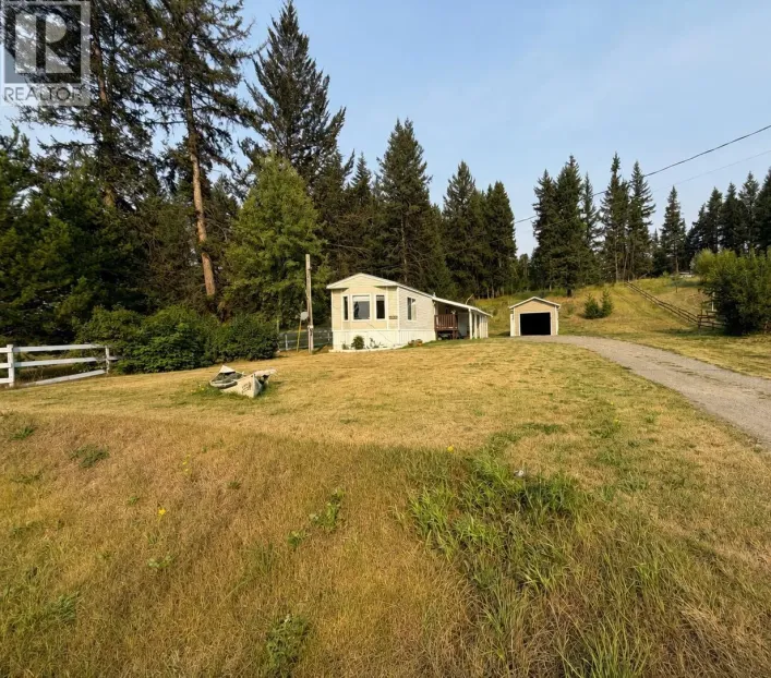 4580 CANIM HENDRIX ROAD, 100 Mile House