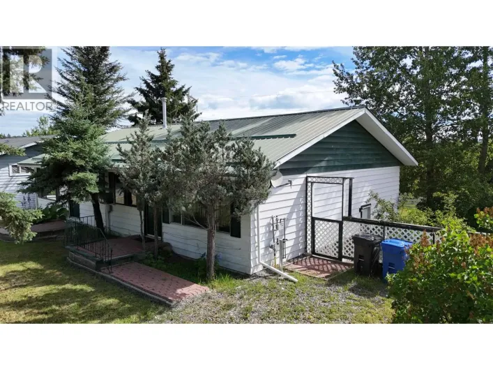 459 EVERGREEN CRESCENT, 100 Mile House