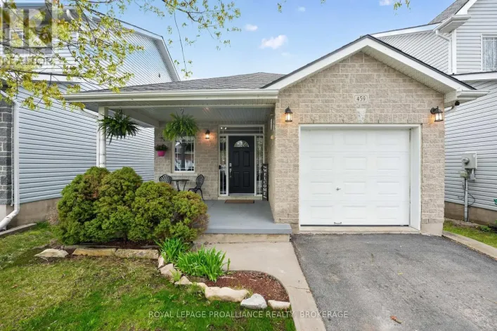 459 MAUREEN STREET, Kingston)