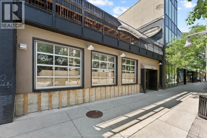 459 OUELLETTE AVENUE, Windsor