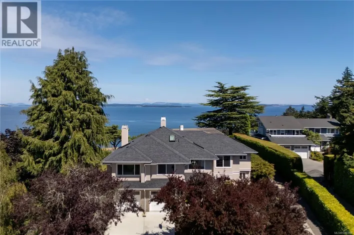 4596 Bonnieview Pl, Saanich