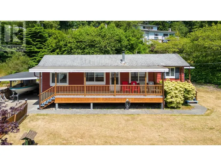 4598 WHITAKER ROAD, Sechelt