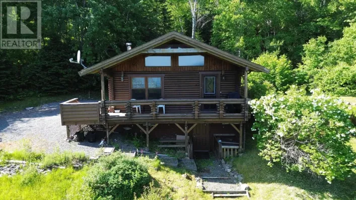 46 Bavaria Lane, The Points West Bay