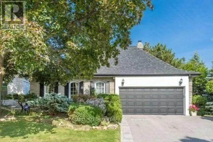 46 CARAVAN DRIVE, Toronto