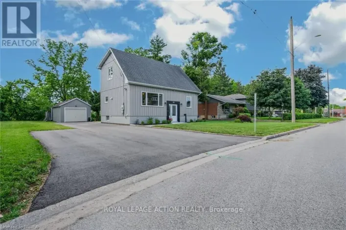 46 CLARA CRESCENT, Brantford