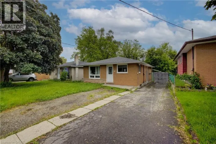 46 ELMWOOD Avenue, Cambridge