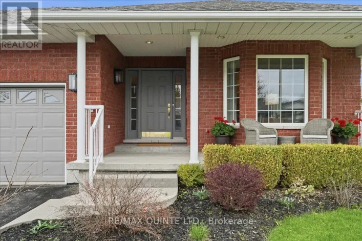 46 LAKE BREEZE COURT, Prince Edward County