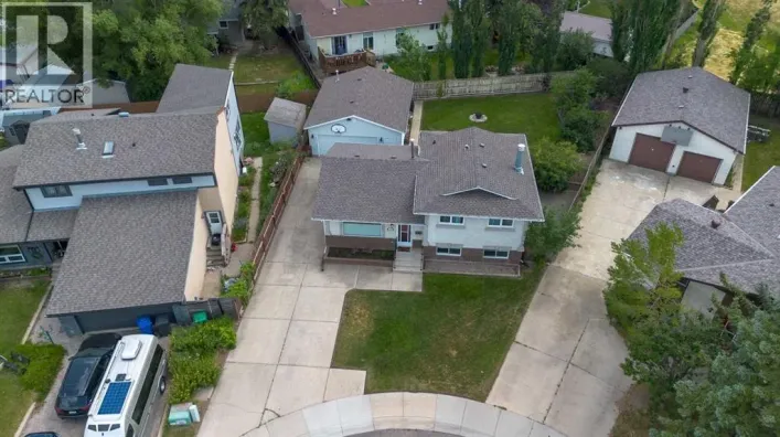 46 Oxford Road W, Lethbridge