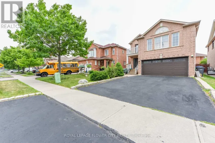 House for sale: 46 PERTOSA DRIVE, Brampton