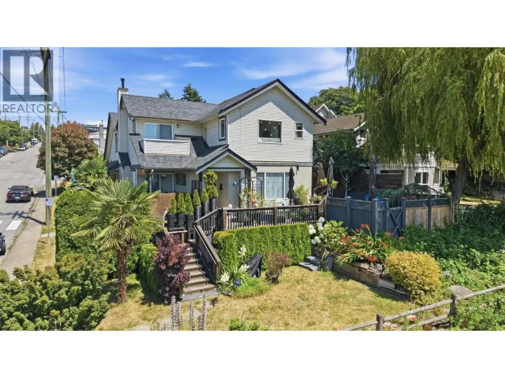 46 ST. PATRICKS AVENUE, North Vancouver