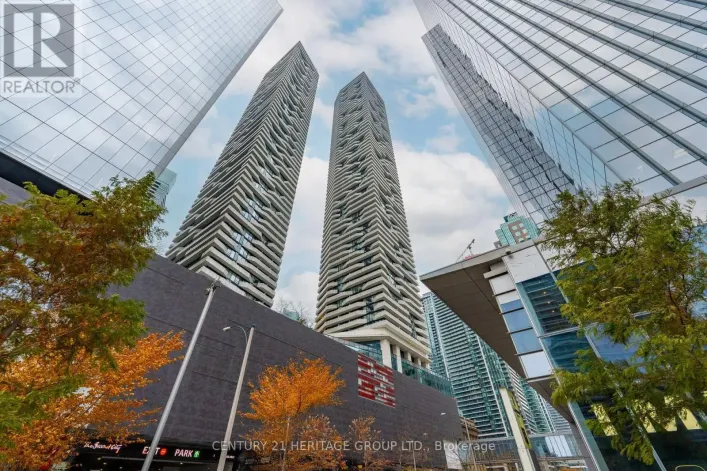 4602 - 88 HARBOUR STREET, Toronto