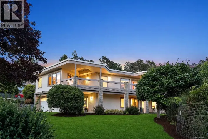 4607 Boulderwood Dr, Saanich
