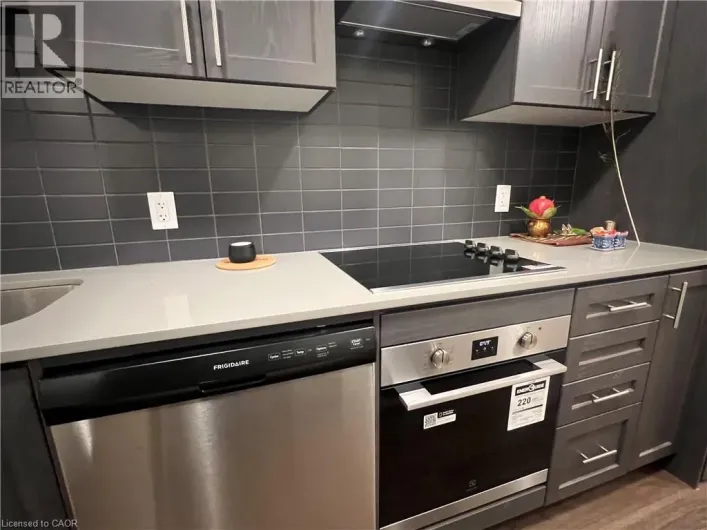 461 GREEN Road Unit# 428, Stoney Creek