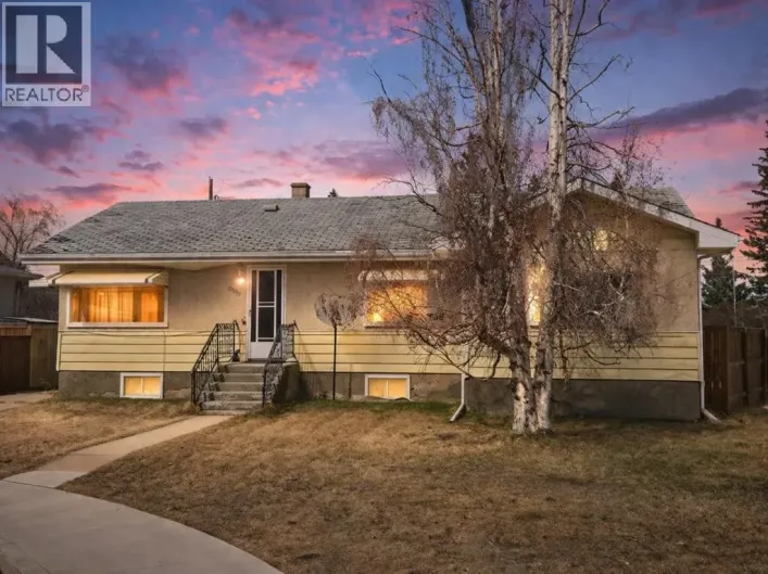 4612 50A Avenue, Rocky Mountain House