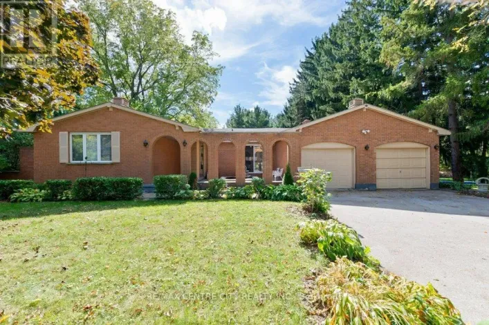 46215 NORTH STREET, Central Elgin