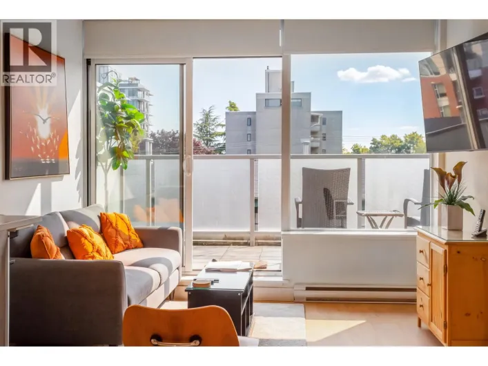 463 250 E 6 STREET, Vancouver