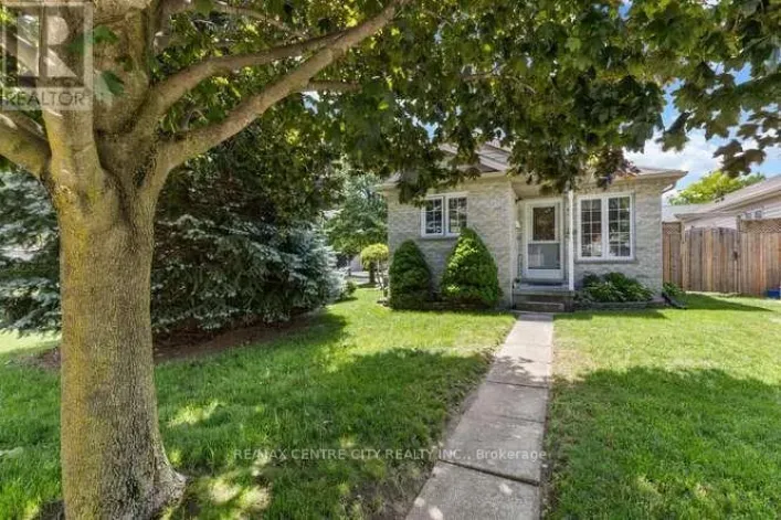 463 EXMOUTH CIRCLE, London East