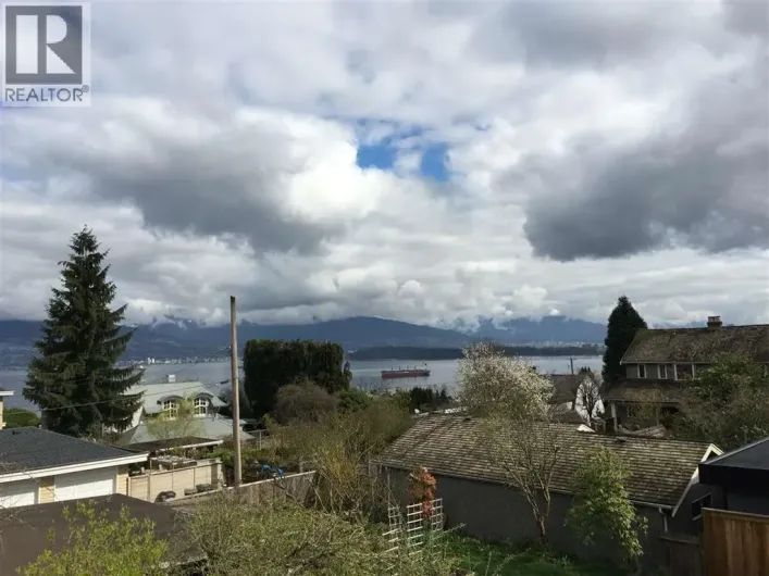 4633 W 4TH AVENUE, Vancouver