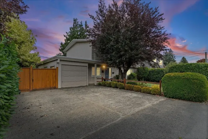46359 CHILLIWACK CENTRAL ROAD|Chilliwack Proper South, Chilliwack