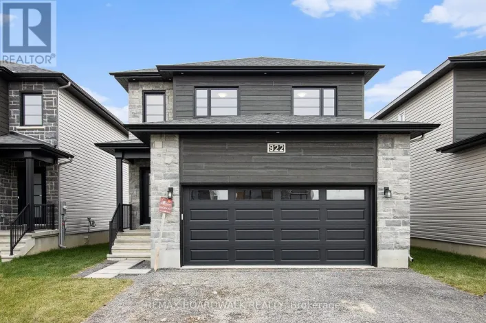 464 FALCON LANE, Russell