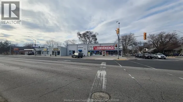 4640-4690 TECUMSEH ROAD East, Windsor