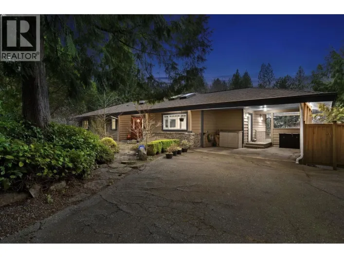 4641 WOODBURN ROAD, West Vancouver