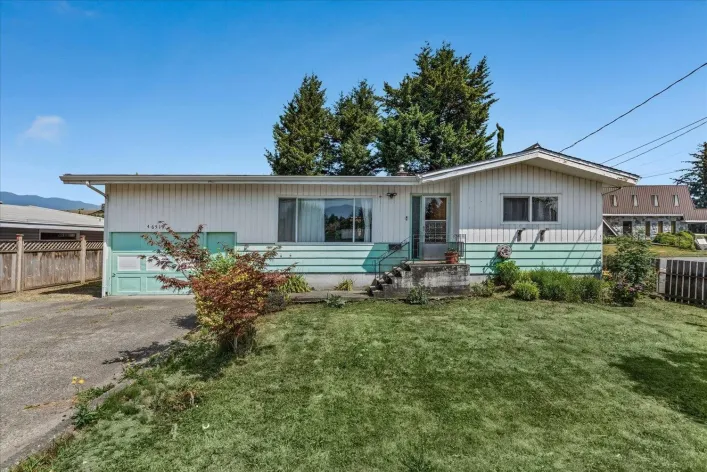 46515 CHILLIWACK CENTRAL ROAD|Chilliwack Proper South, Chilliwack