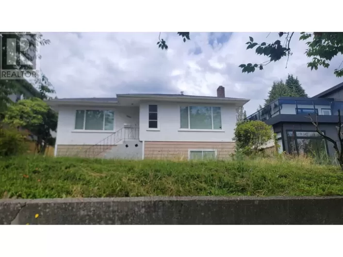 4661 NAPIER STREET, Burnaby