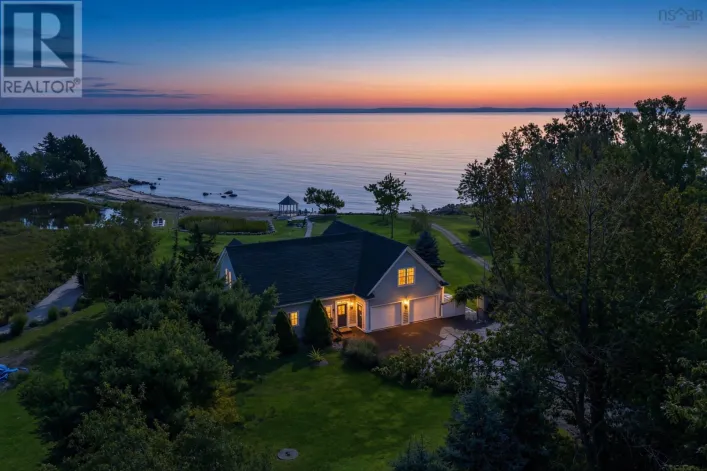 467 Highway 329, Fox Point