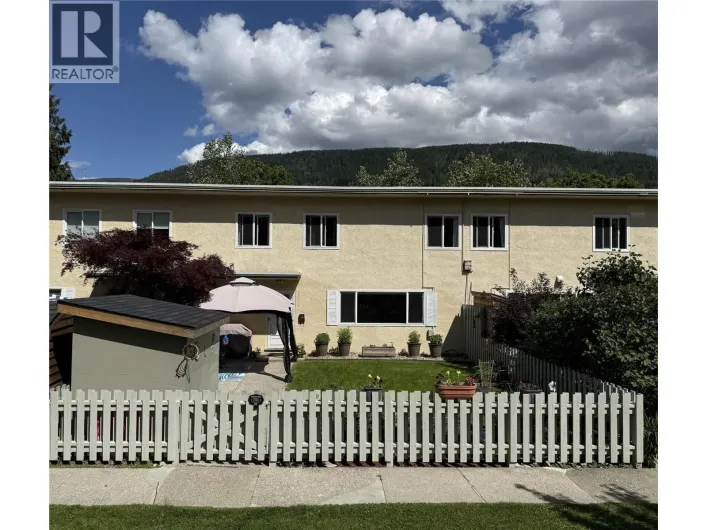 467 Richards Street W, Nelson