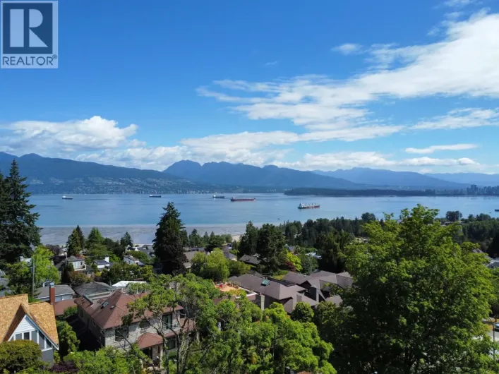 4678 W 3RD AVENUE, Vancouver