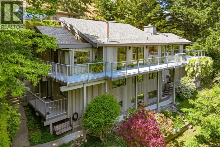 4689 Boulderwood Dr, Saanich