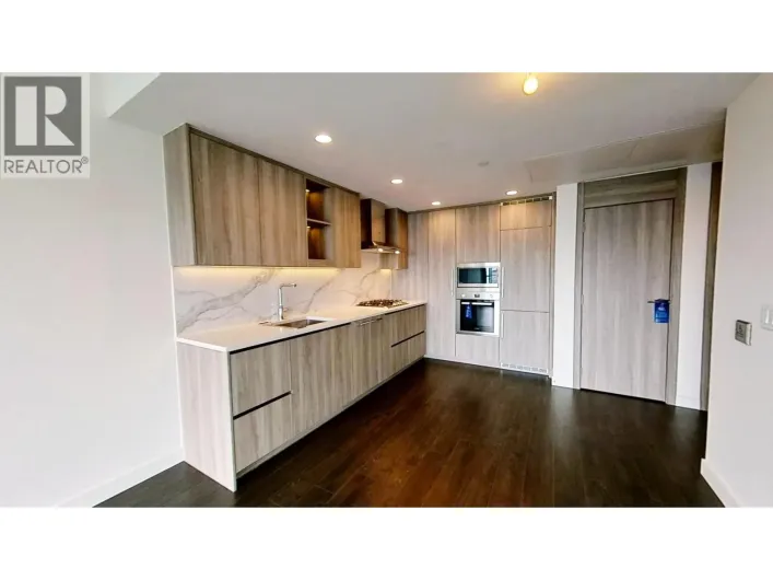 46xx 4880 LOUGHEED HIGHWAY, Burnaby