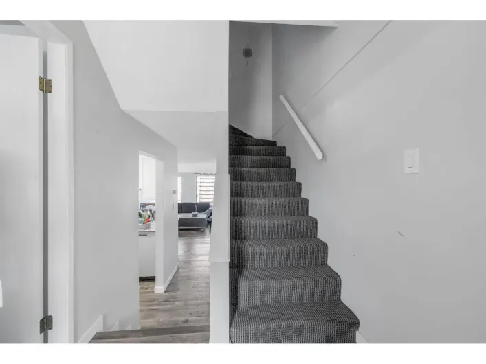 Row / Townhouse for sale: 47 17708 60 AVENUE, Surrey