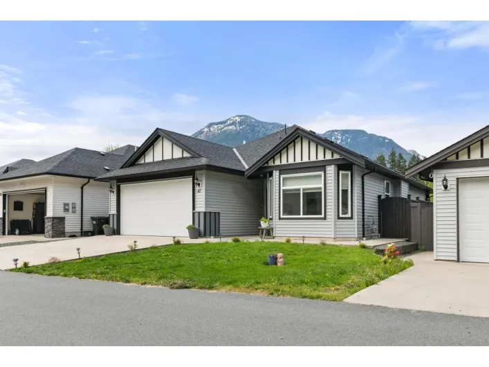 47 20118 BEACON ROAD|Hope, Hope