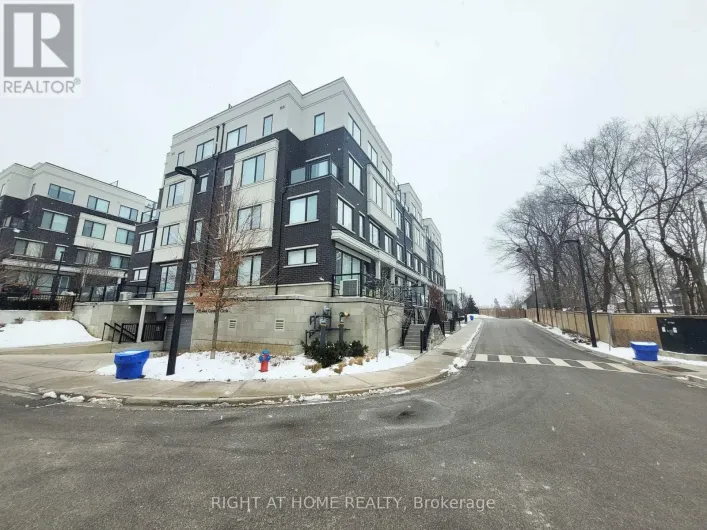 47 - 300 ALEX GARDNER CIRCLE, Aurora